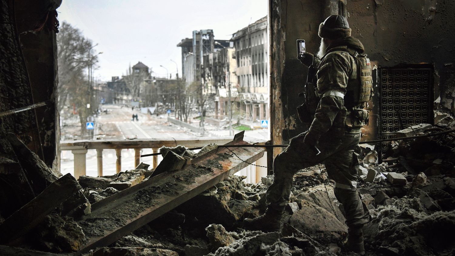 Guerre en Ukraine : un an après être tombée aux mains des Russes, Marioupol attend la contre-offensive