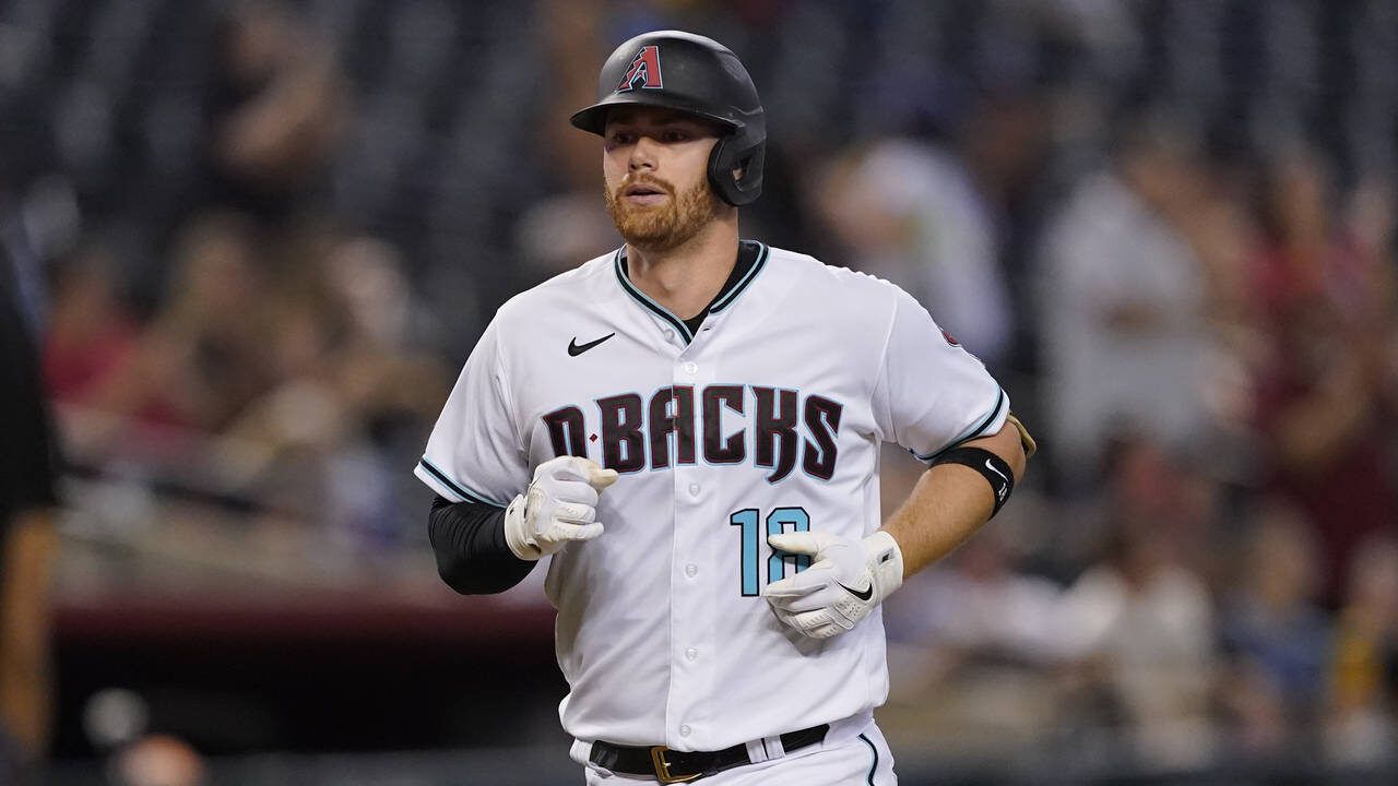 D-backs move Carson Kelly on IL, select Austin Adams from Reno