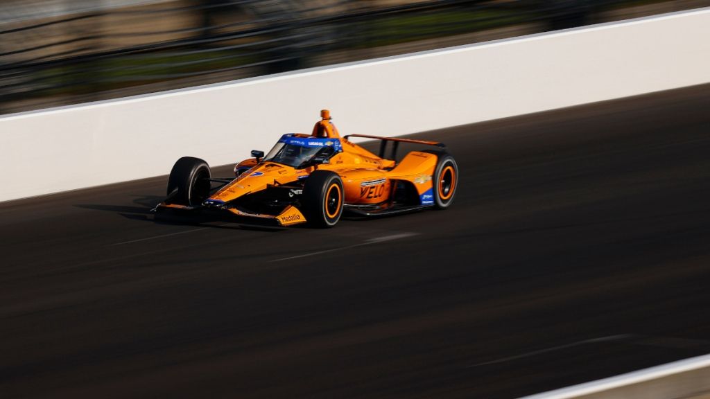 Rossi opens Indy 500 qualifying with 233.528mph salvo