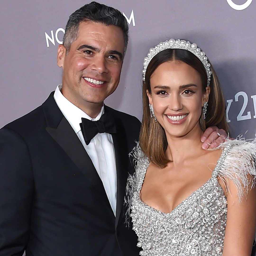 Jessica Alba Shares Sweet Selfie With Cash Warren on 15th Anniversary