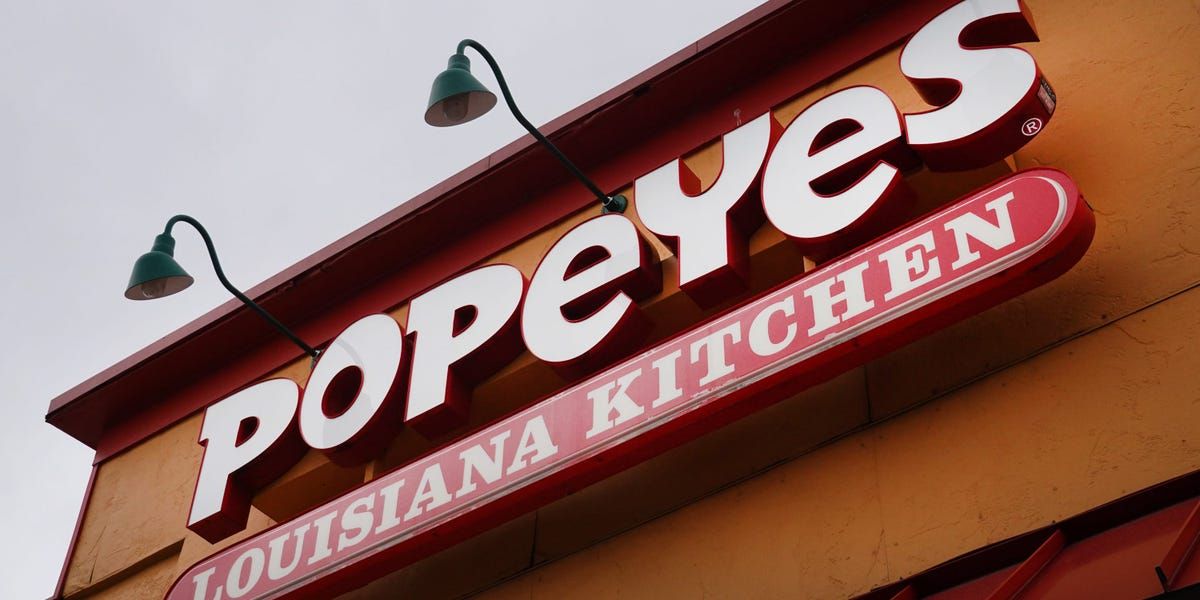 Popeyes Shuts Down a Store Following Labor Claims by Teenage Workers