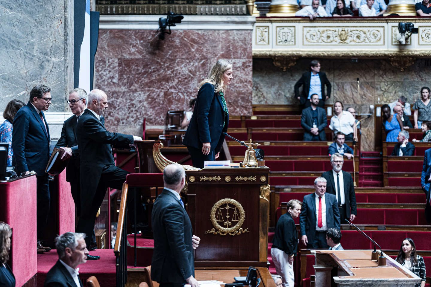 A l’Assemblée nationale, une première année de tensions constantes entre les pouvoirs exécutif et législatif