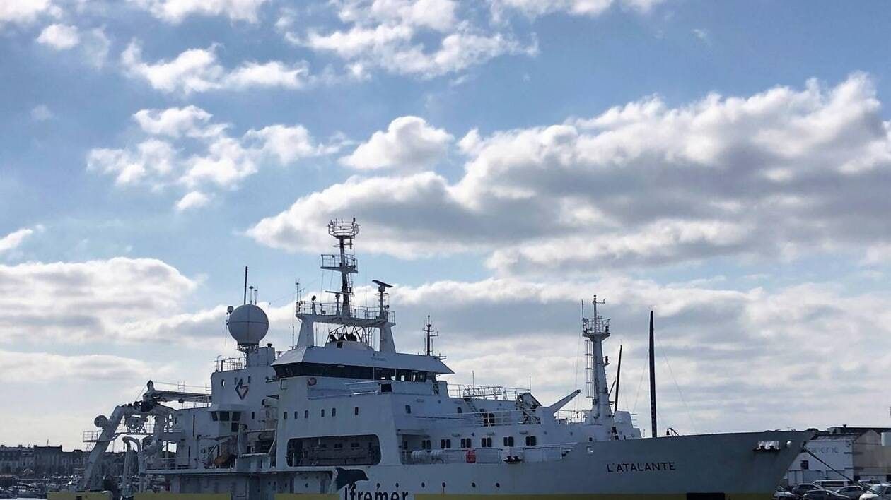 Sous-marin disparu près du Titanic : la France dépêche un navire et son robot