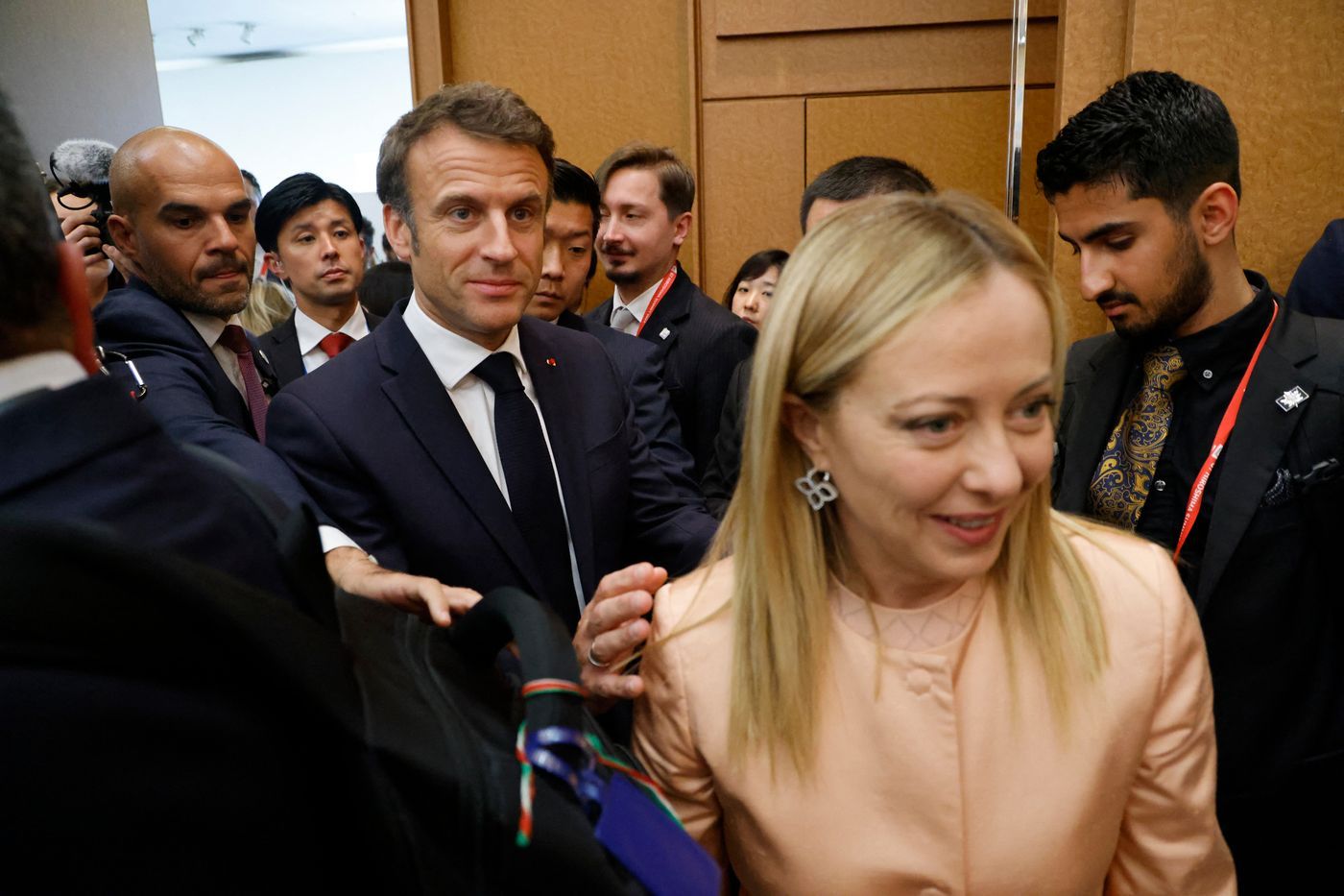 Giorgia Meloni reçue par Emmanuel Macron : un couple contraint