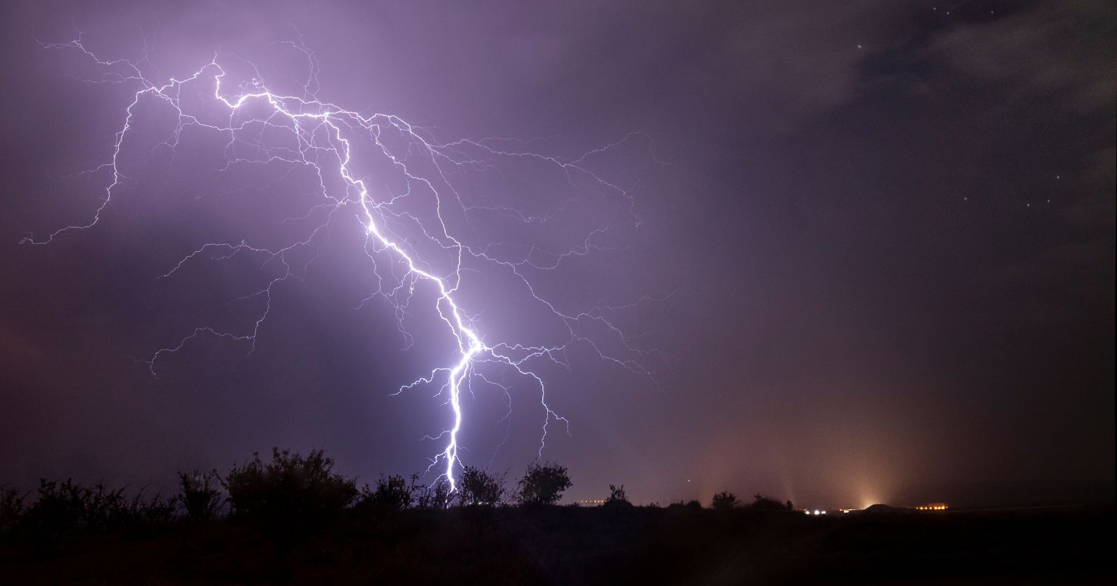 Orage : les bons gestes à adopter pour se protéger de la foudre