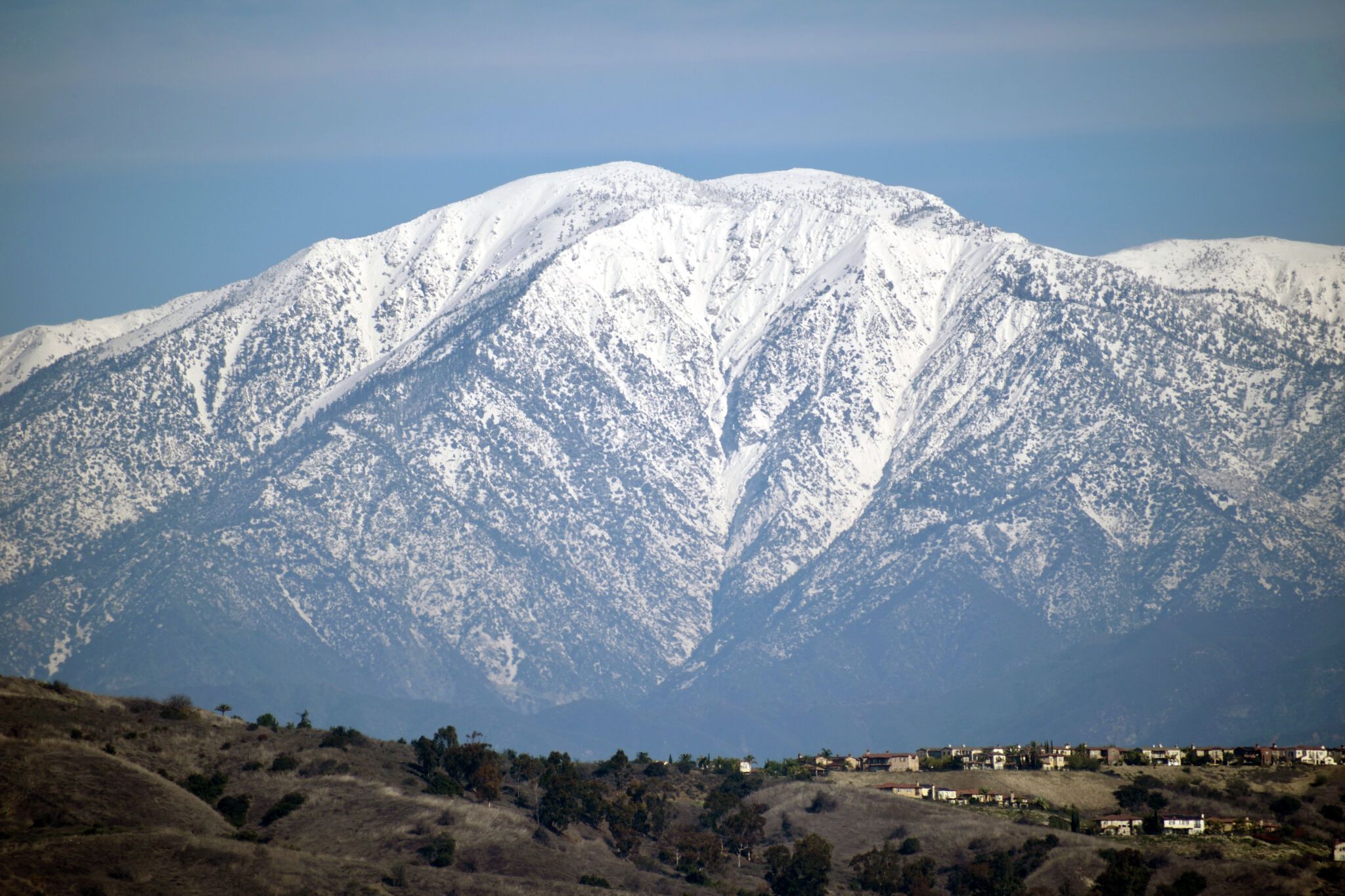 Melting Calif. snow leads to massive new search for missing actor