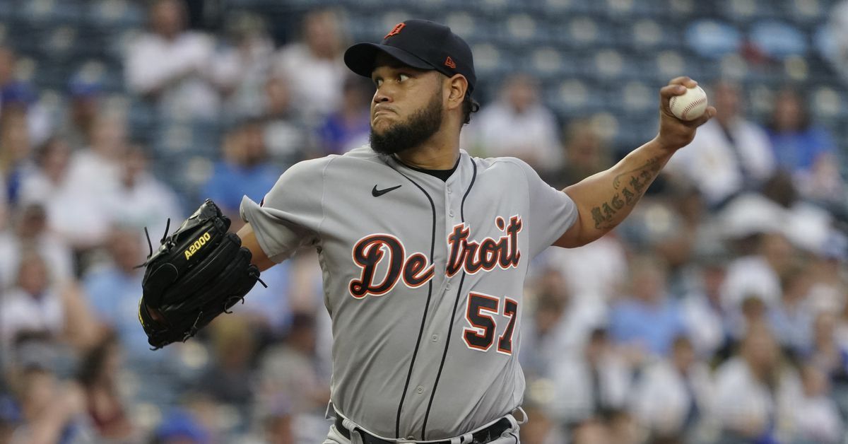 Tigers 3, Royals 2: Tigers claim the win with an E-Rod gem