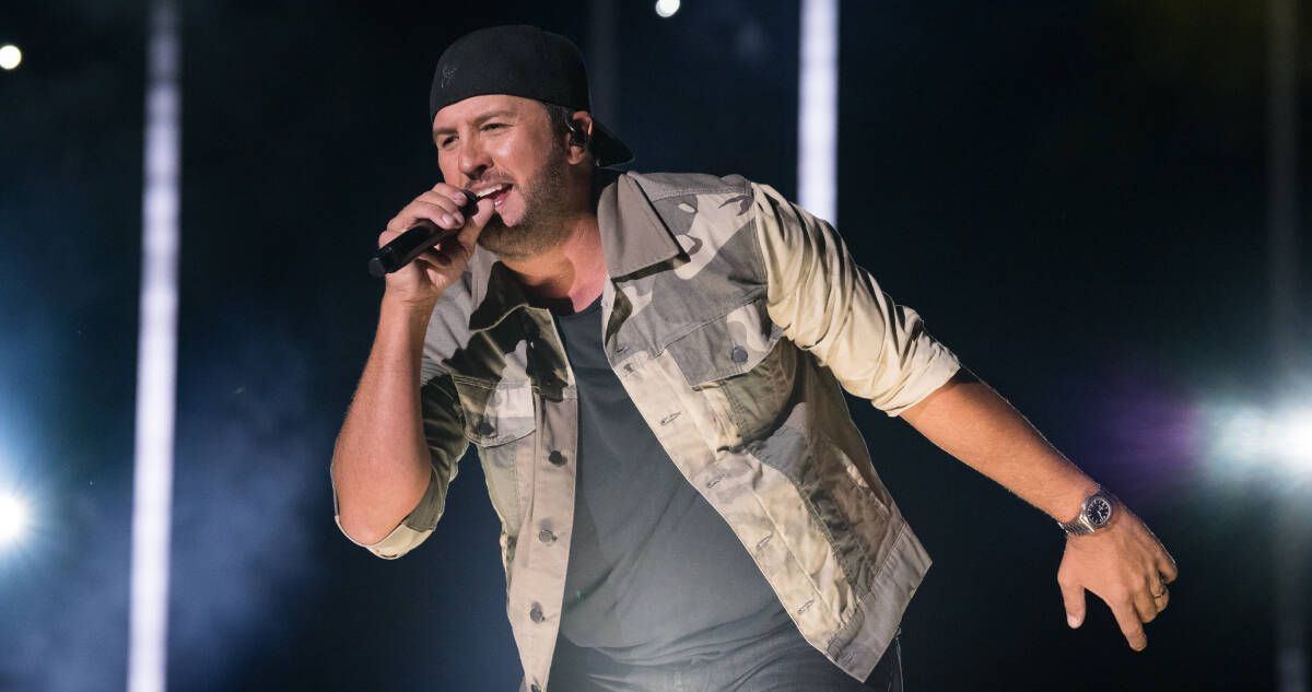 Luke Bryan Brings The Party To CMA Fest With An Electrifying Performance of "But I Got A Beer In My Hand"