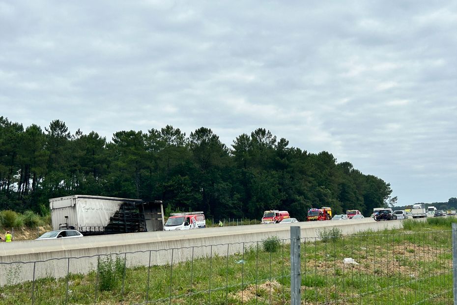 Accident sur l'A63 vers l'Espagne : un camion en feu, la circulation est totalement interrompue