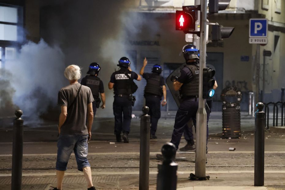 Emeutes à Marseille : ce que l'on sait des accusations de "violences en réunion" qui visent des policiers de la BAC