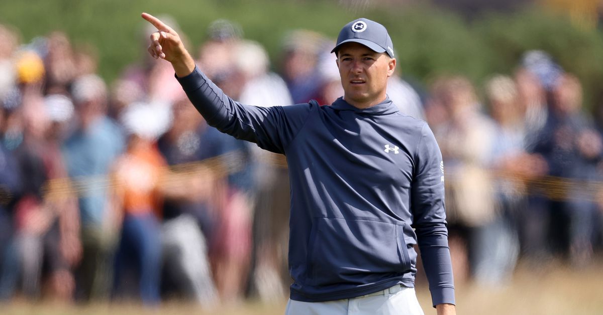 Open Championship: Jordan Spieth overcomes complete shank to contend