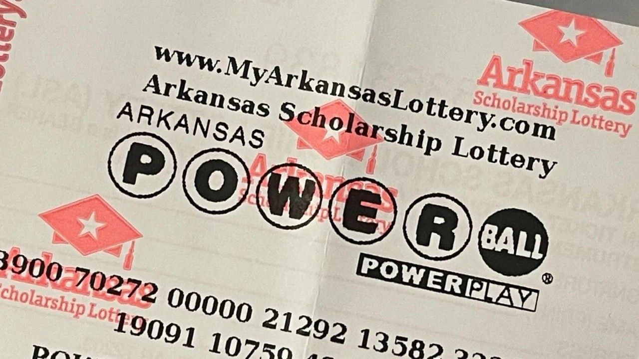 Three $100,000 winning Powerball tickets sold in Arkansas