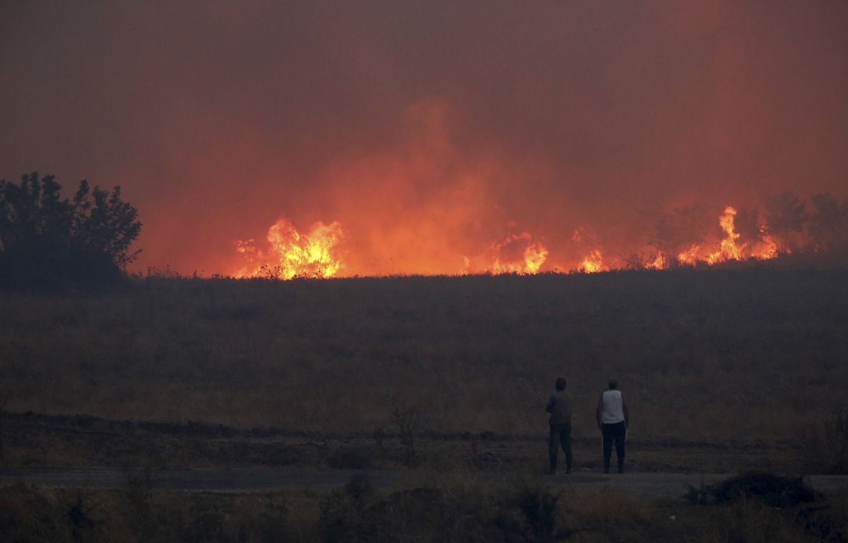 Les incendies continuent d'avancer dans le nord-est