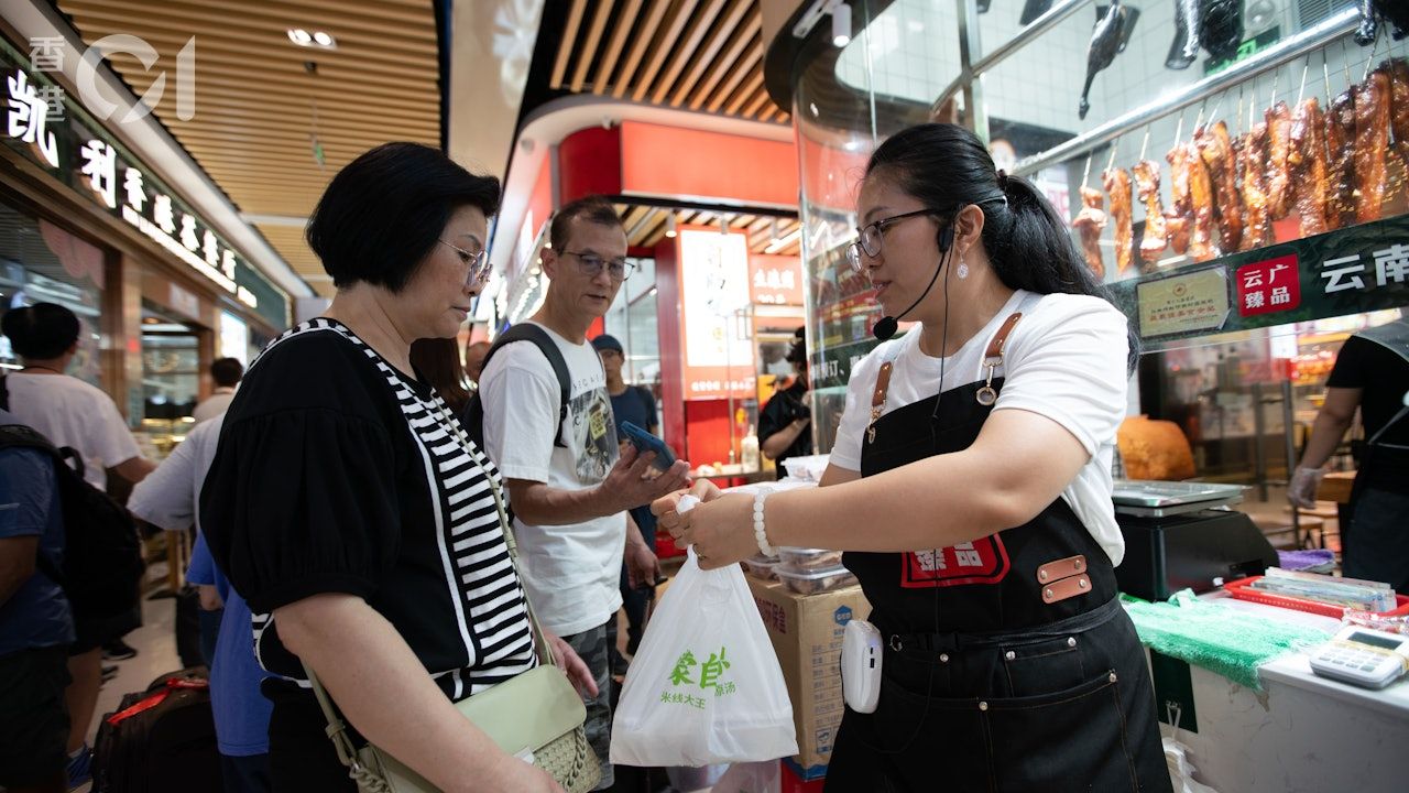 蓮塘口岸商業城靠港人拼出燒肉經濟？燒味店日5萬生意 4日夠交租