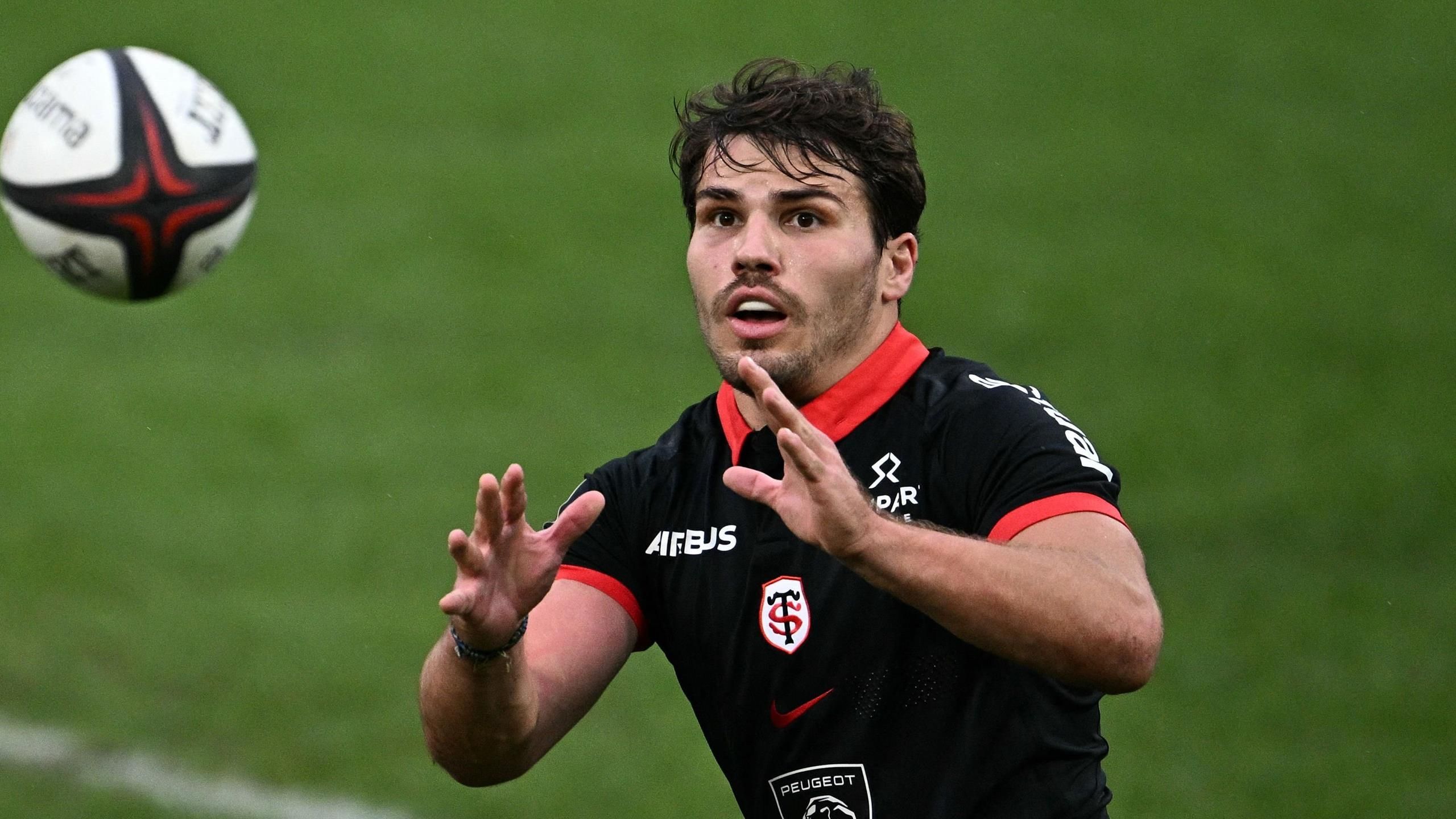 Palmarès de la Nuit du rugby 2023 : Antoine Dupont meilleur joueur de l'année, Romain Ntamack récompensé