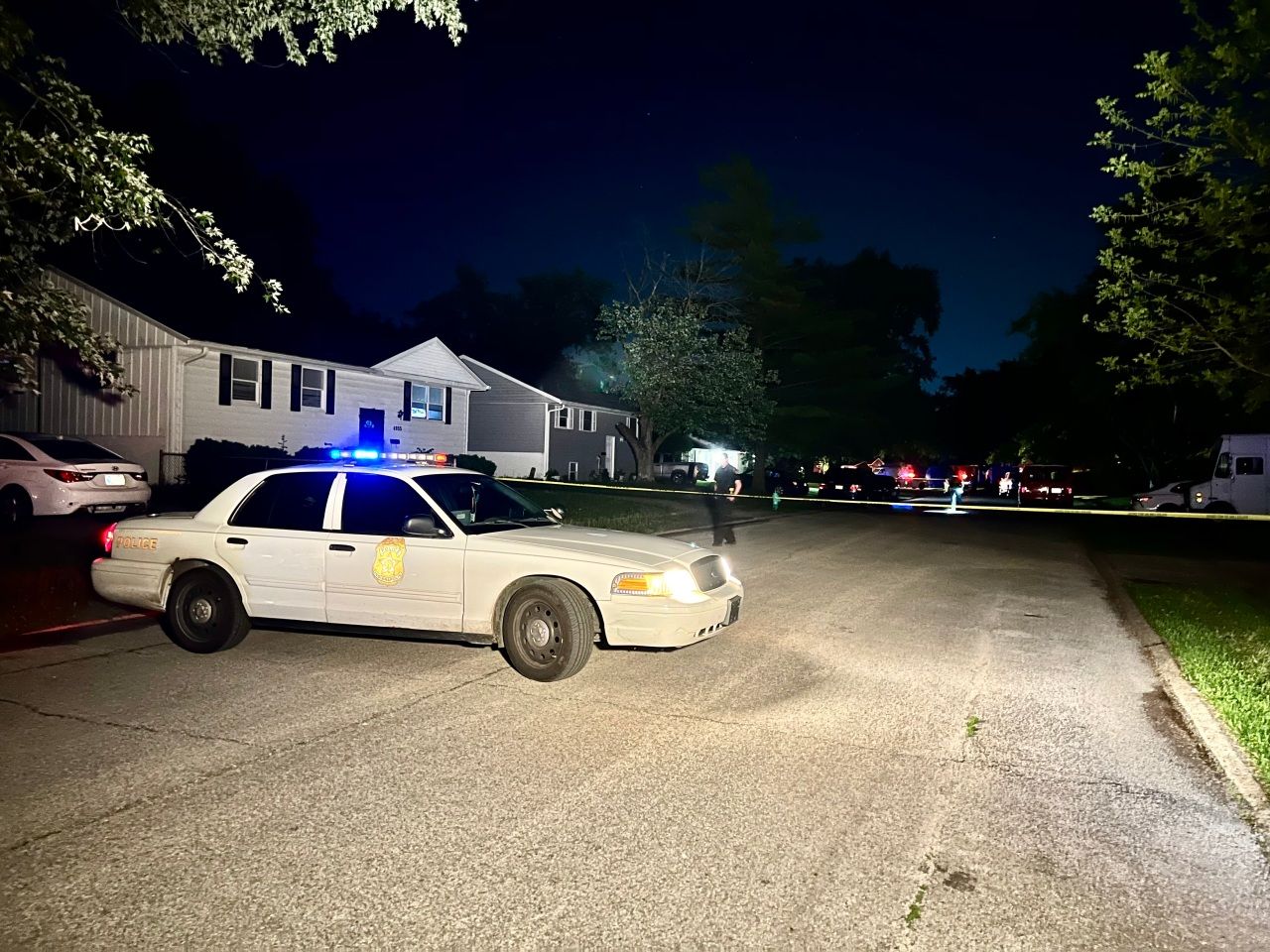 5 shot, 3 killed in overnight shootings