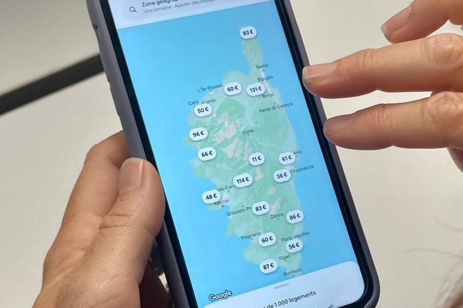 Airbnb, Booking : "Je mets jusqu'à 5.000 euros de côté par mois", en Corse, la location saisonnière, une manne financière controversée pour les propriétaires