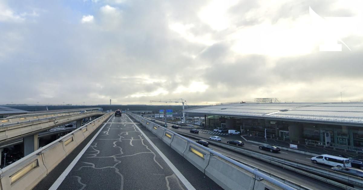 Paris : un bus prend feu devant l'aéroport Roissy Charles-de-Gaulle