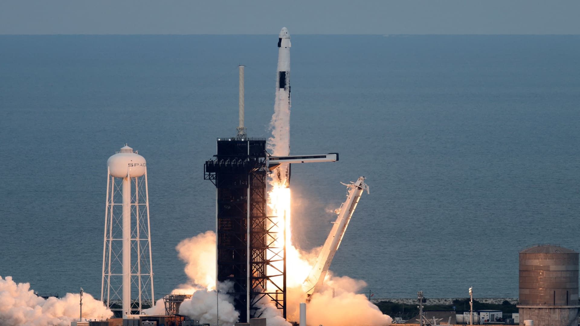 SpaceX launches Saudi astronauts, including nation’s 1st woman, to space station