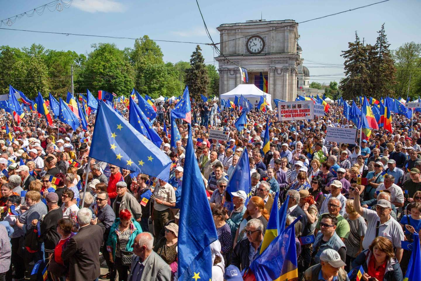 En Moldavie, plusieurs dizaines de milliers de personnes manifestent pour l’adhésion à l’Union européenne