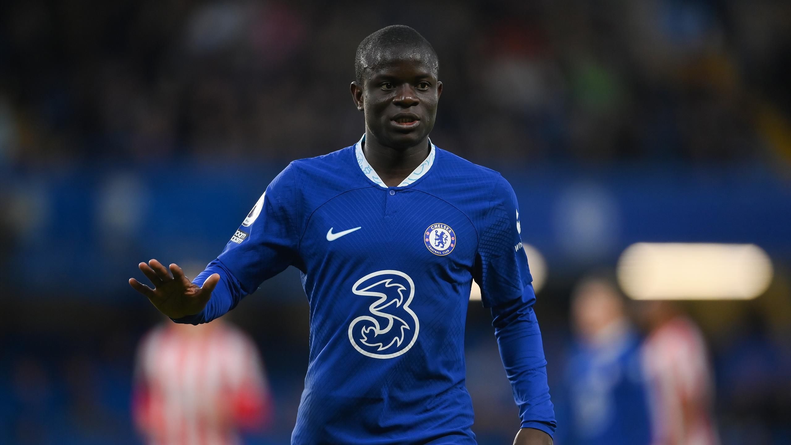 Al-Ittihad officialise la signature de N'Golo Kanté (Chelsea), qui rejoint Karim Benzema au sein du club saoudien