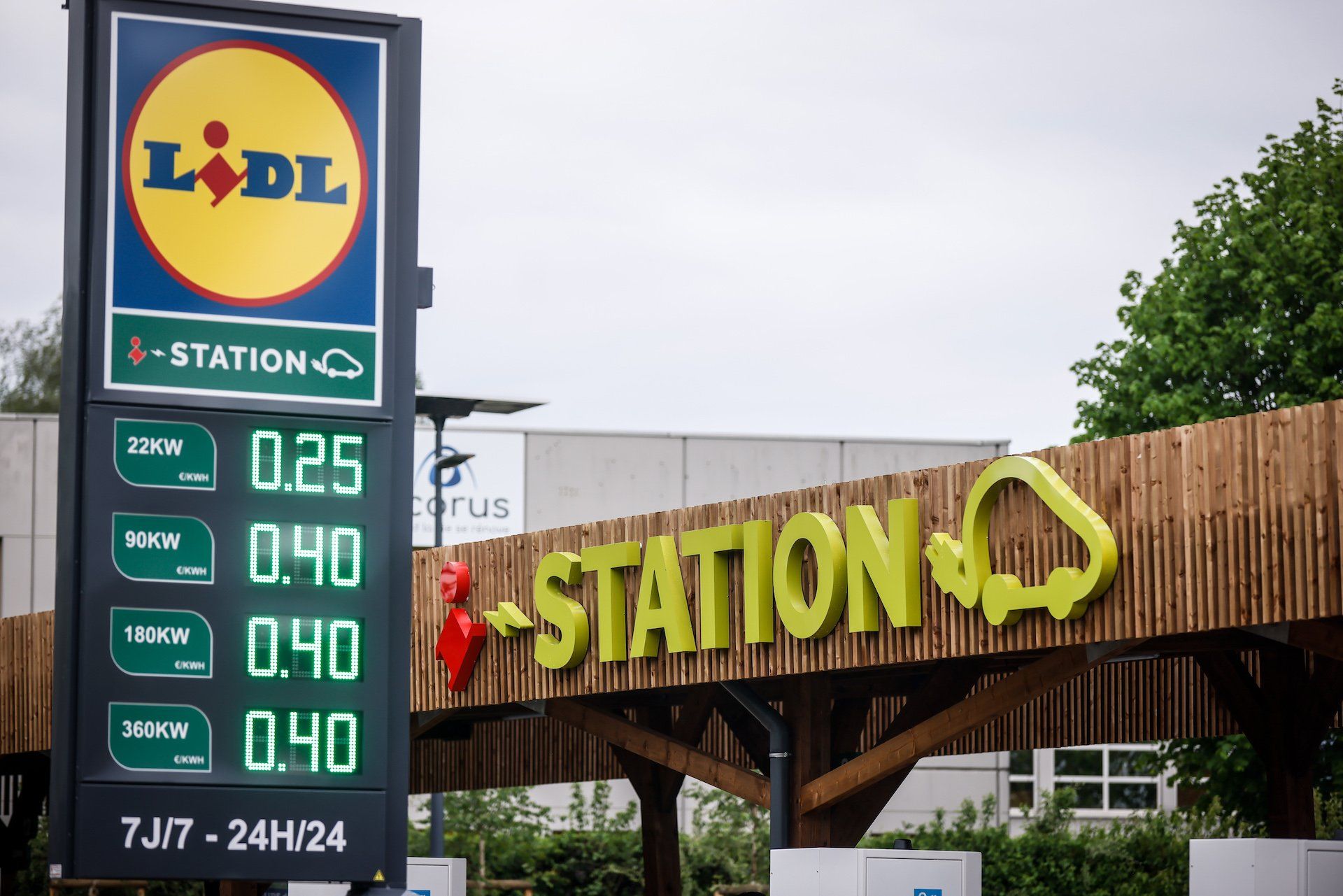 Voici le vrai coût de la recharge d'une voiture électrique en France