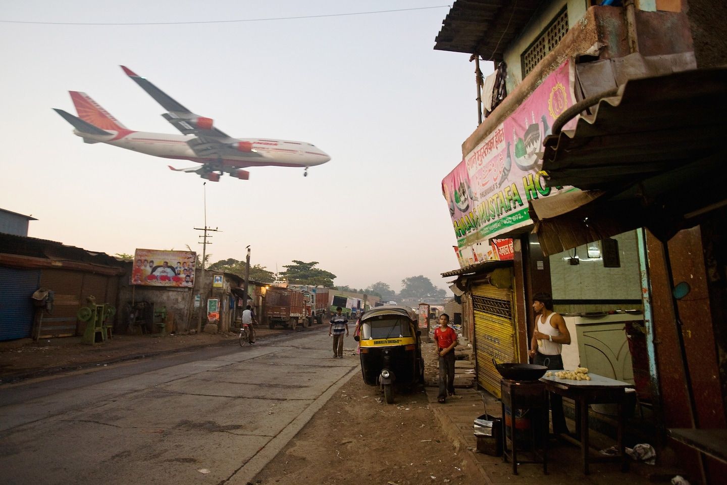 Boeing, Airbus ink massive aircraft deals with Indian airlines