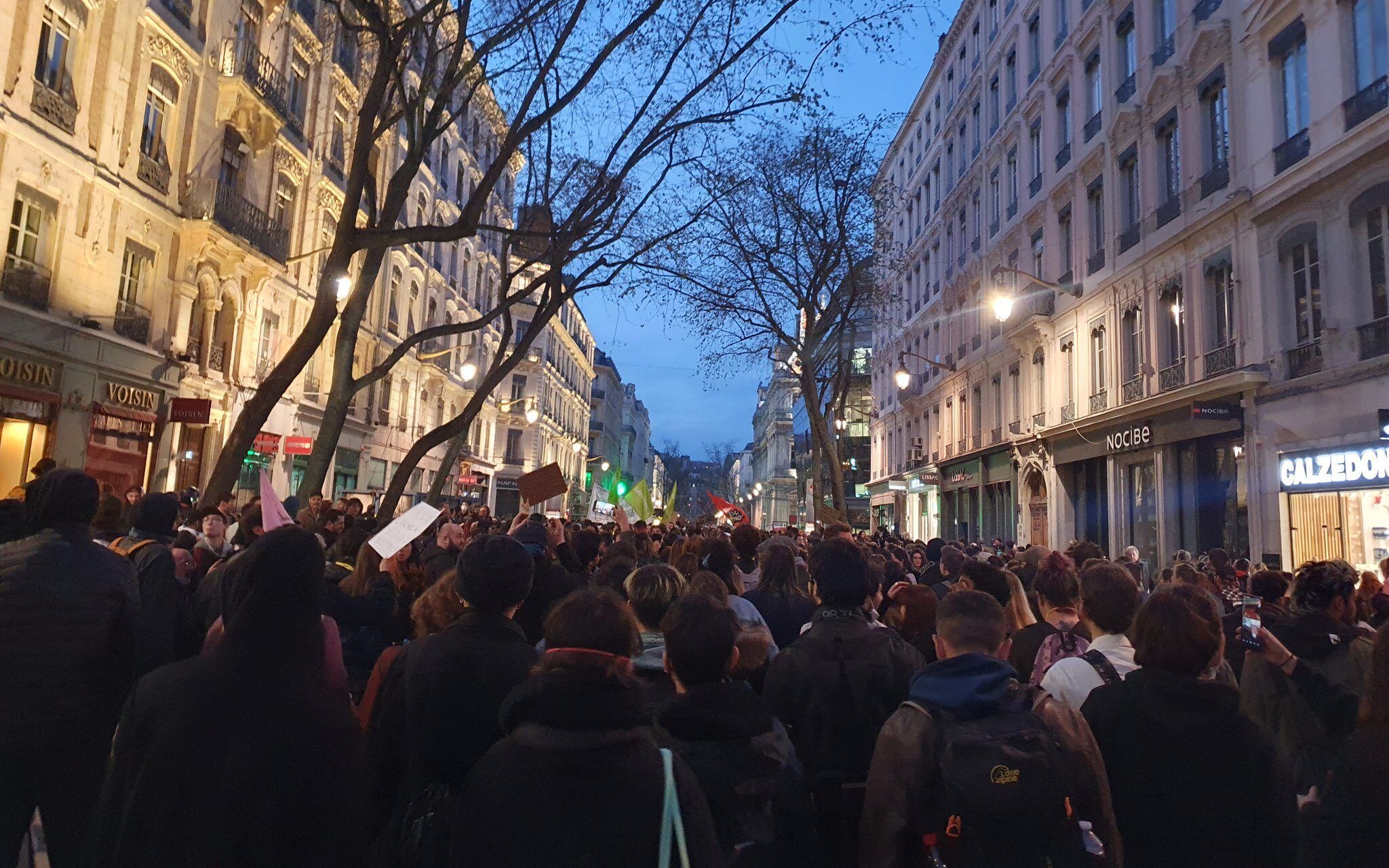 Une manifestation sauvage à Lyon pendant la Fête de la musique