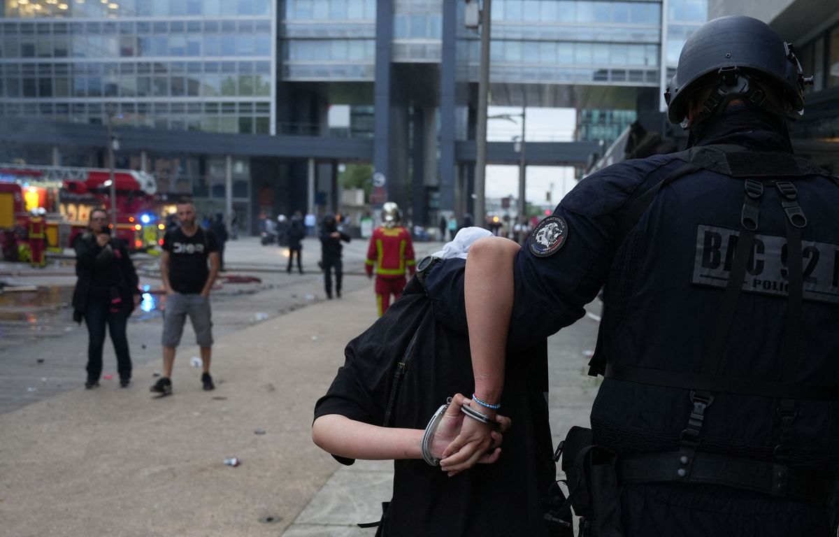 Le gouvernement accusé de " détourner " une mesure antiterroriste contre des manifestants européens