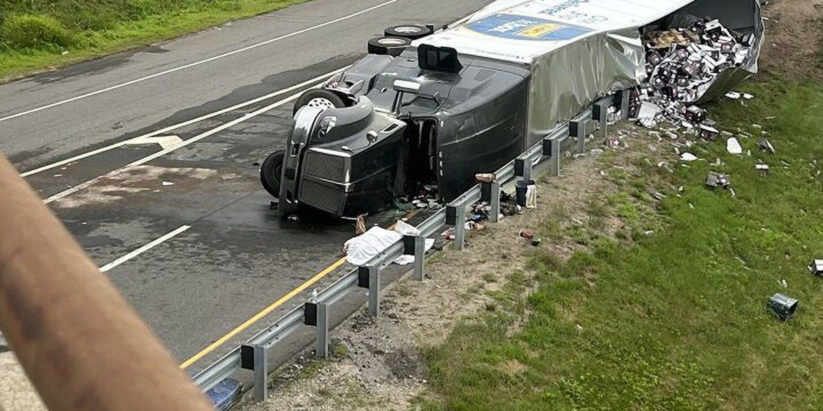 Tractor-trailer crash with serious injuries partially closes I-395