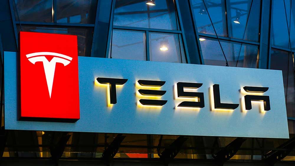 Tesla Stock Pulls Back And This Market Wizard Is Worried