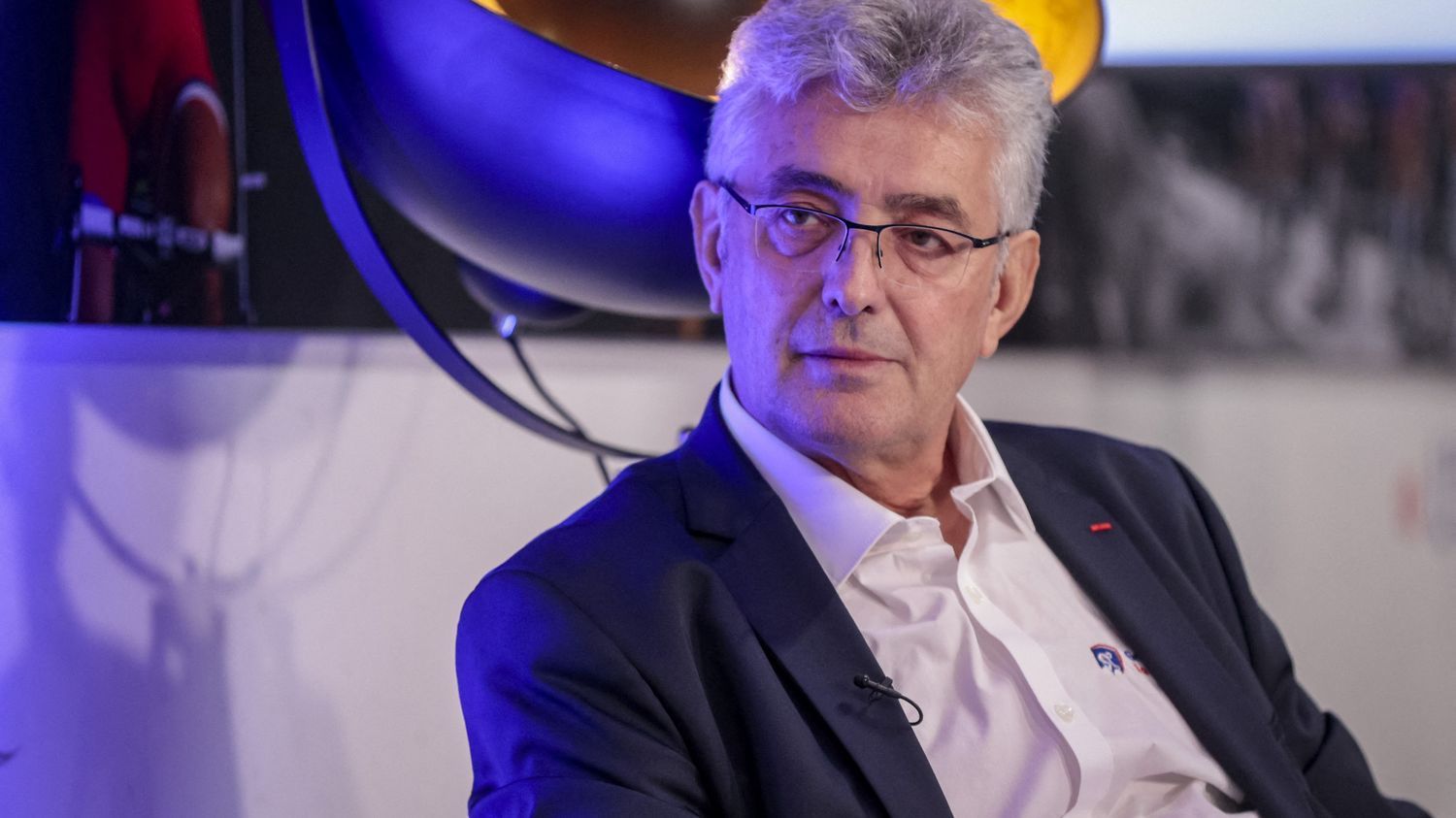 Tour de France 2023 : le patron de la Jumbo-Visma accuse une équipe française de "boire des grandes bières", Marc Madiot (Groupama-FDJ) réagit