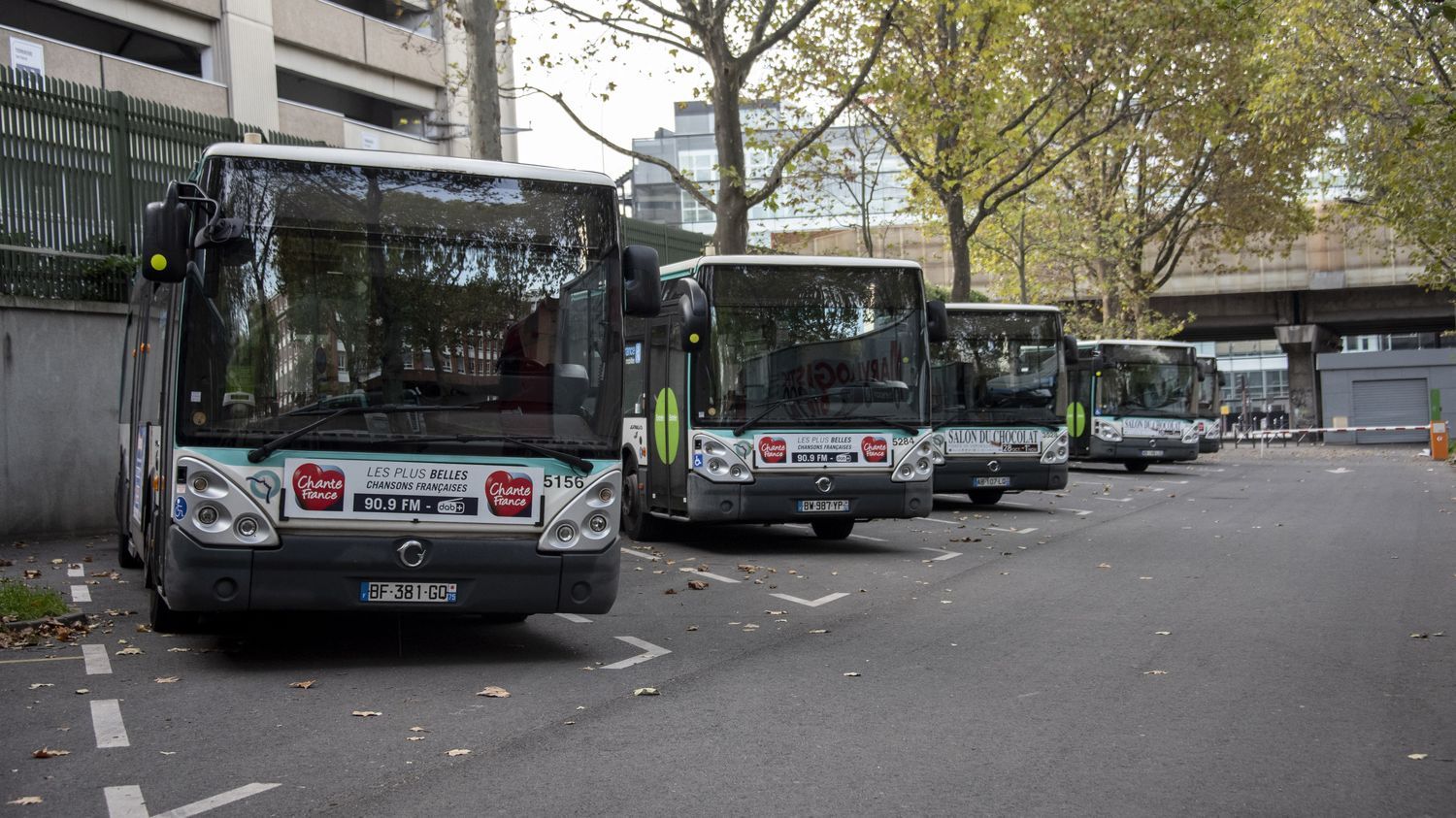 La RATP accusée de fraude pour réussir les contrôles techniques de ses bus, selon "Le Parisien"