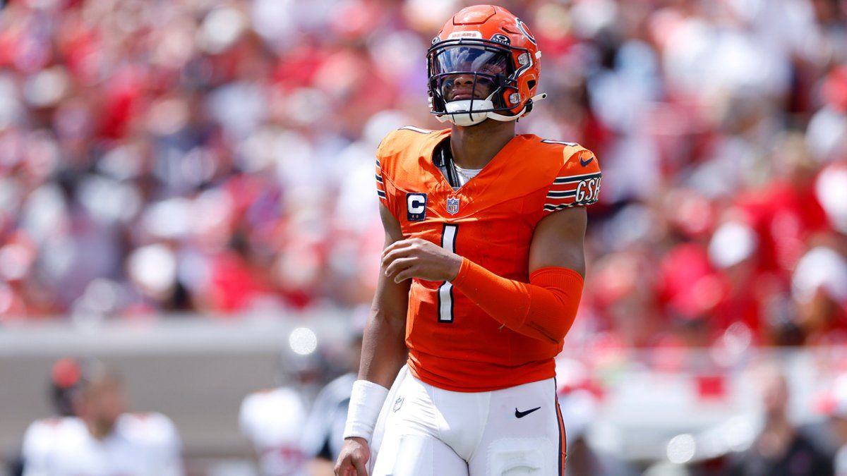 Bears GM Ryan Poles discusses Justin Fields’ candid comments