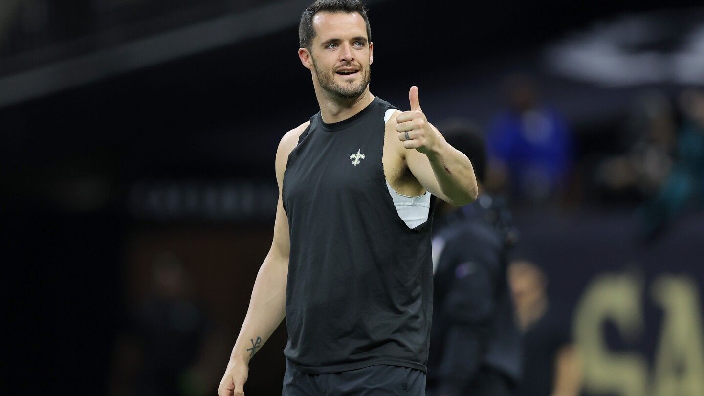 Improved communication becomes critical for Derek Carr, Saints receivers