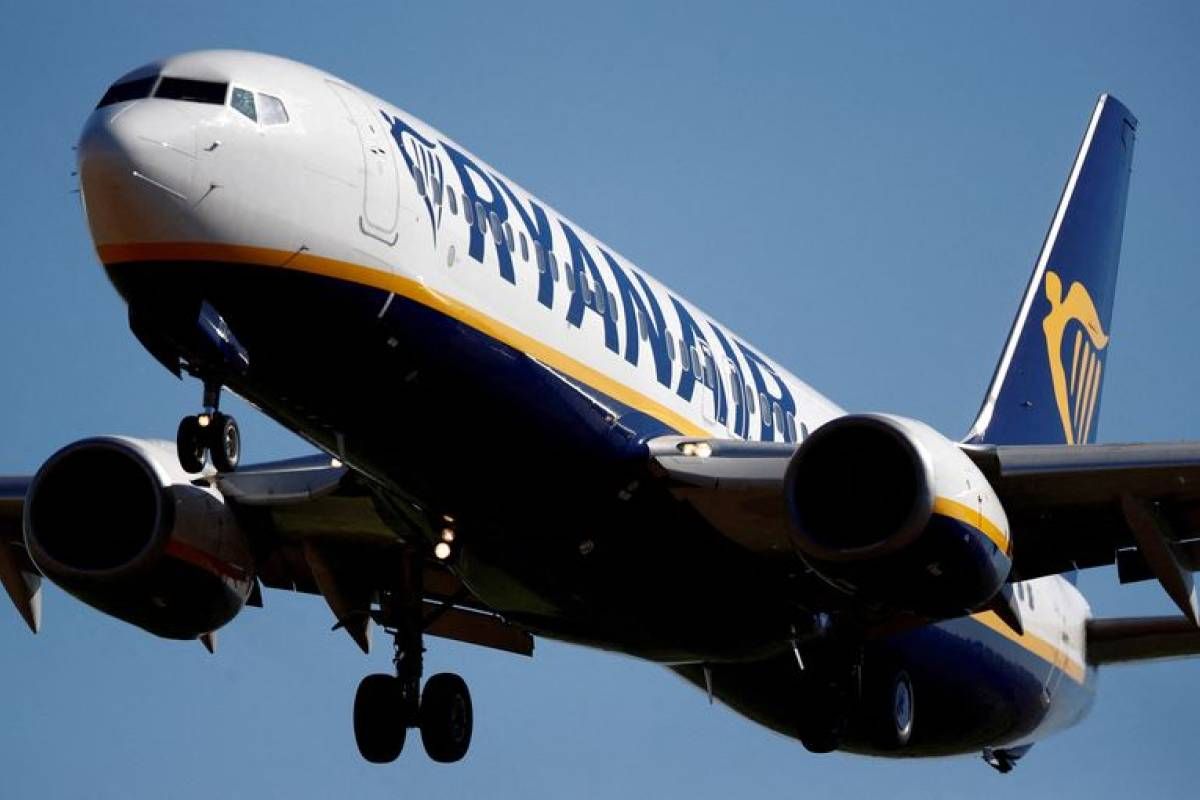 Ryanair affiche un bénéfice annuel quasi record, forte demande estivale