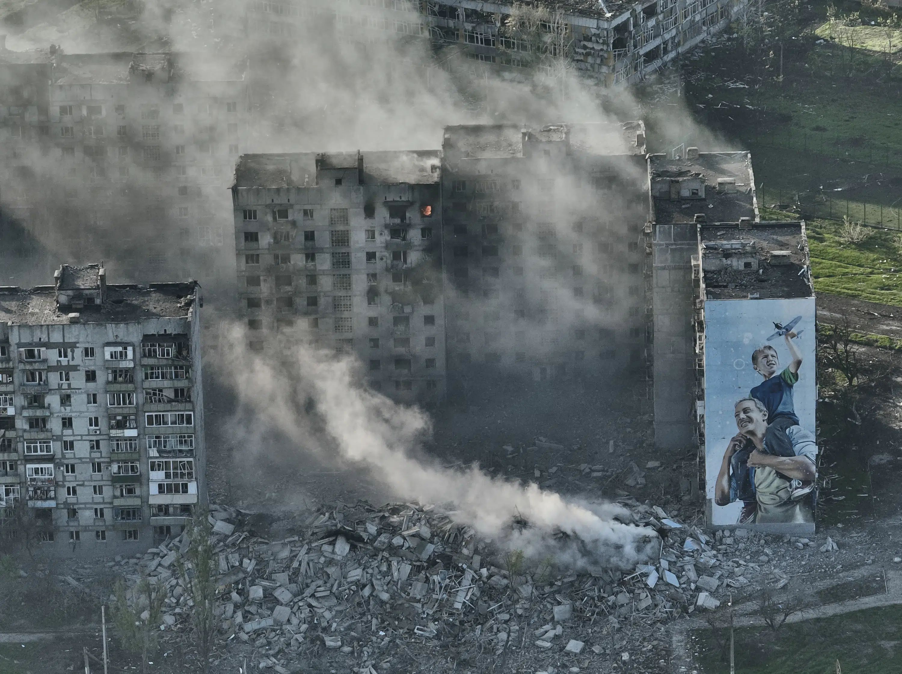 Russia claims eastern city of Bakhmut, but Ukrainian military leaders say battle isn't over