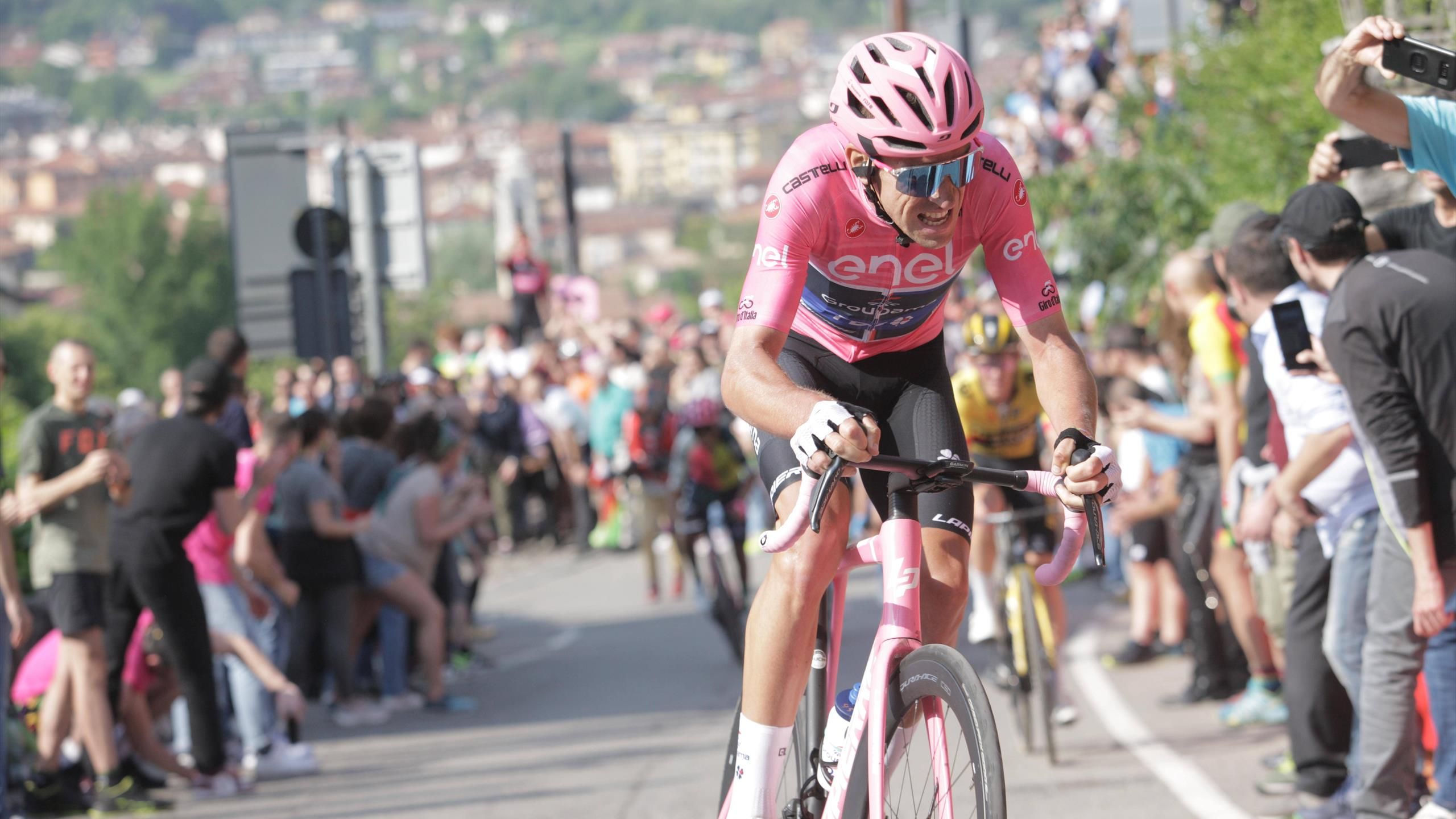 Bruno Armirail, le timide espoir à la veille de la 16e étape du Giro : "Garder le maillot rose mardi serait fantastique"