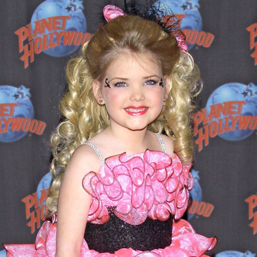 Toddlers & Tiaras' Eden Wood Just Graduated & We Feel Old AF