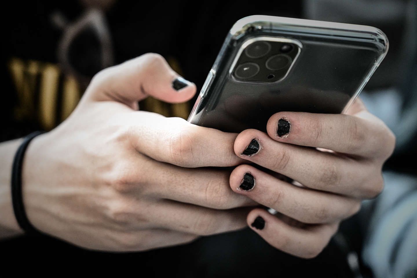 L’activation à distance des téléphones portables prévue dans le projet de loi d’orientation de la justice suscite des interrogations