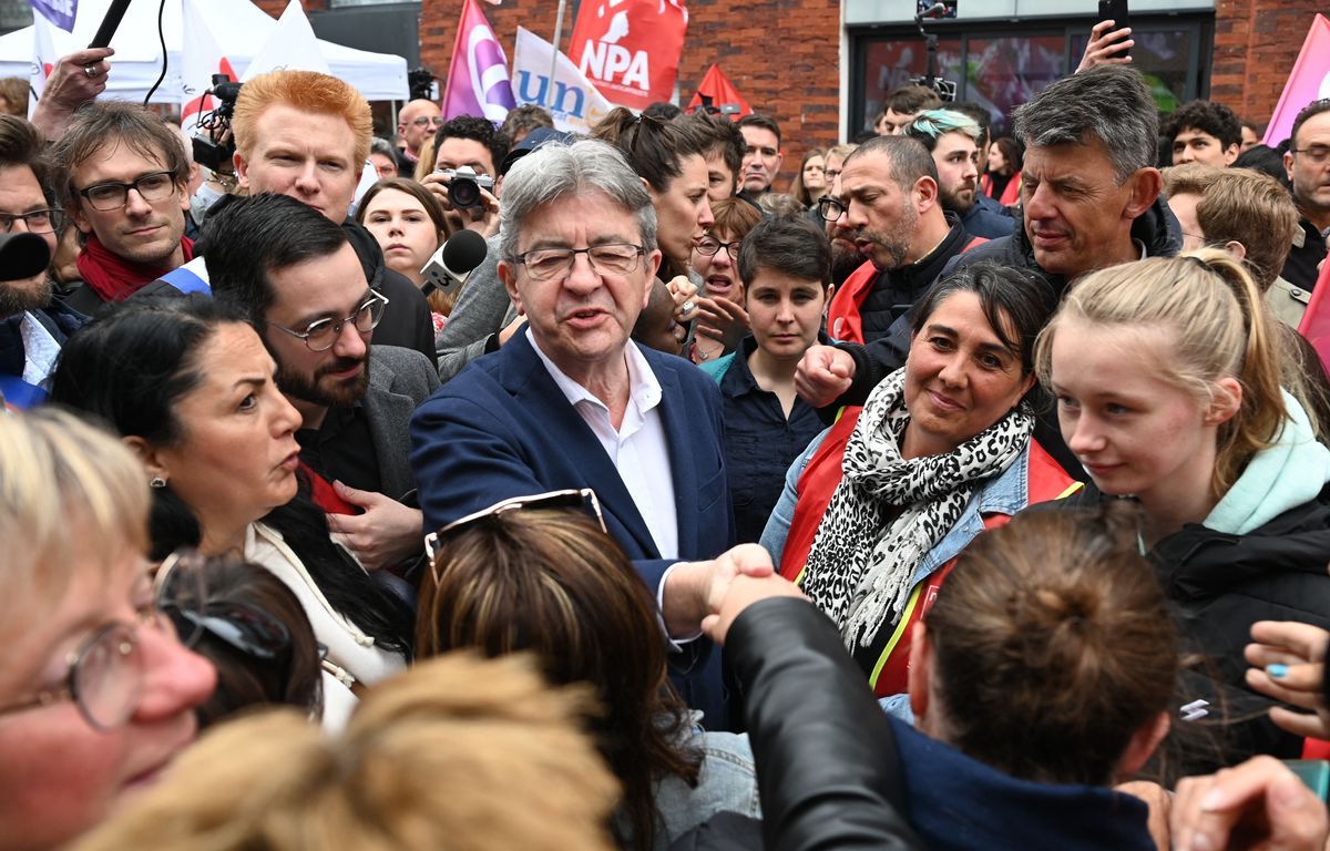 Nord : Mélenchon dénonce les " violences policières contre les travailleurs " en grève de Vertbaudet