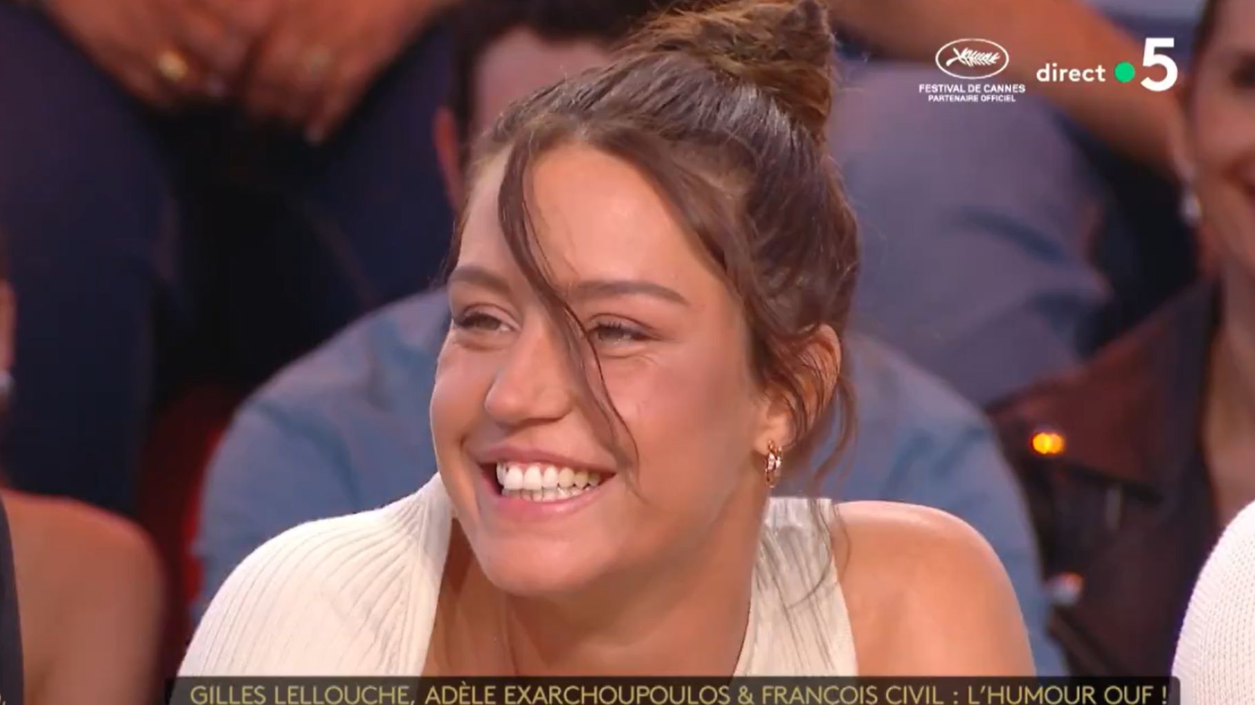 Dans " C à Vous ", Adèle Exarchopoulos balance sur Anne-Élisabeth Lemoine dans un échange hilarant