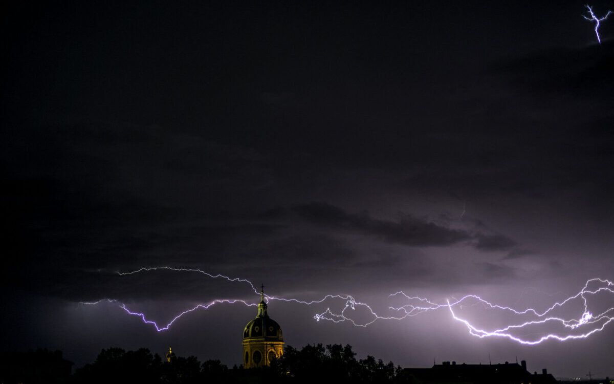 Des orages avec un risque de grêle attendus à Lyon ce jeudi