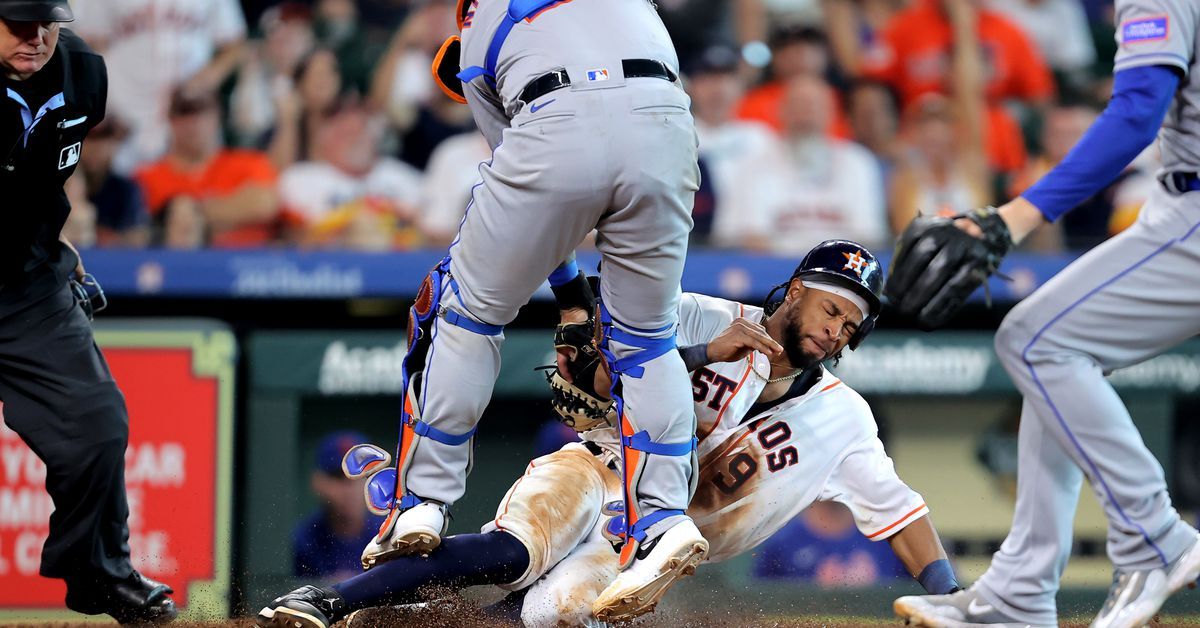 Astros Endure. Beat Mets 10-8 in Brutal Slugfest