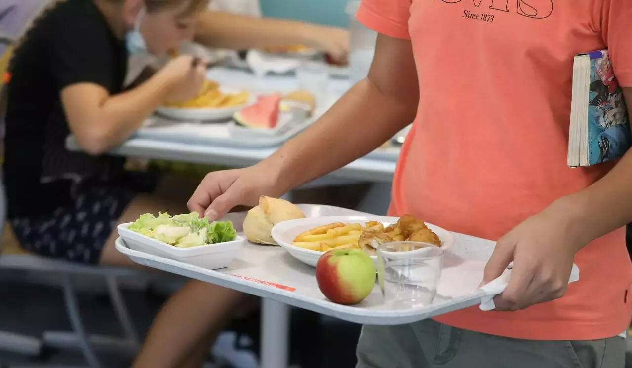 Prières musulmanes dans des écoles de Nice: "C'était vraiment qu'un jeu", assure la grand-mère d'un des enfants