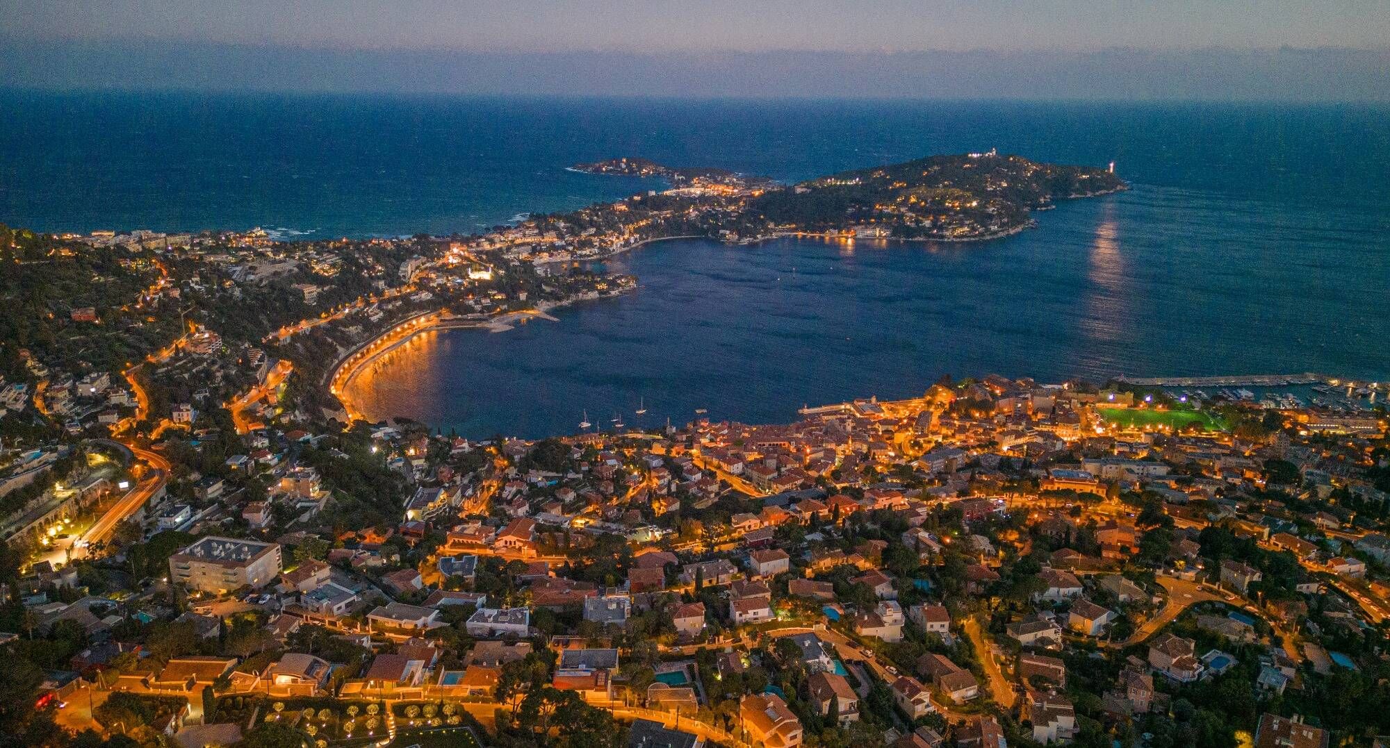 Victime d'un malaise cardiaque, le batteur d'un groupe de musique décède en plein concert dans les Alpes-Maritimes