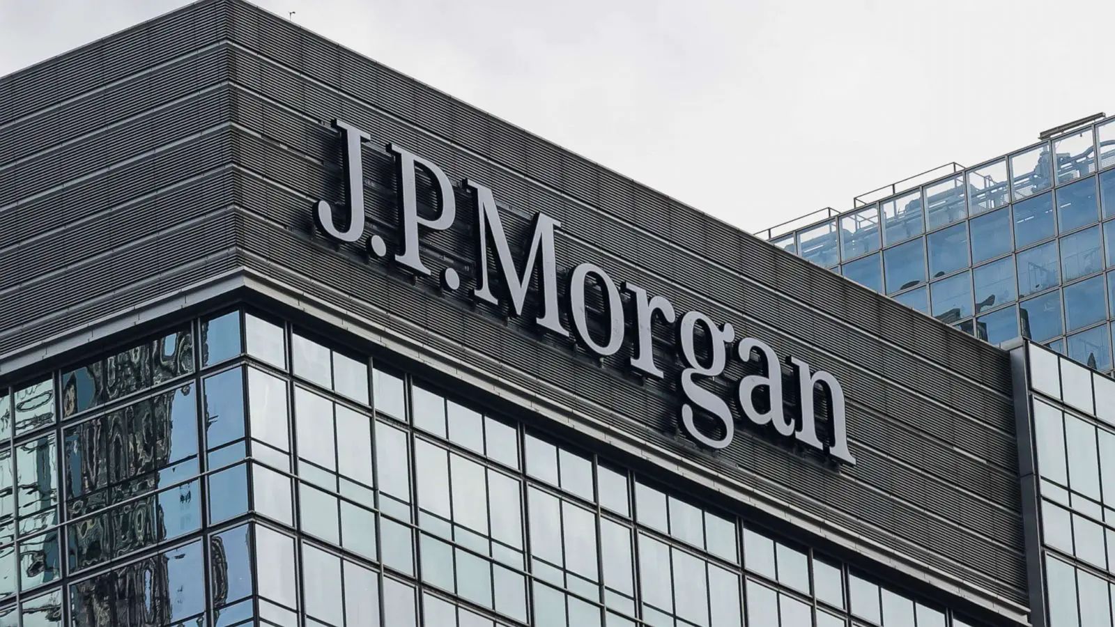 SEC Fines JP Morgan After "Accidentally" Deleting 47 Million Banking Records