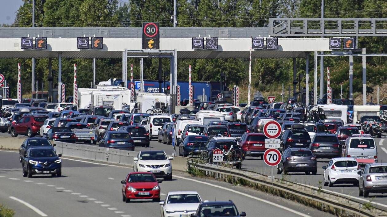 Départs en vacances : plus de 600 km de bouchons sur les routes en ce samedi classé rouge