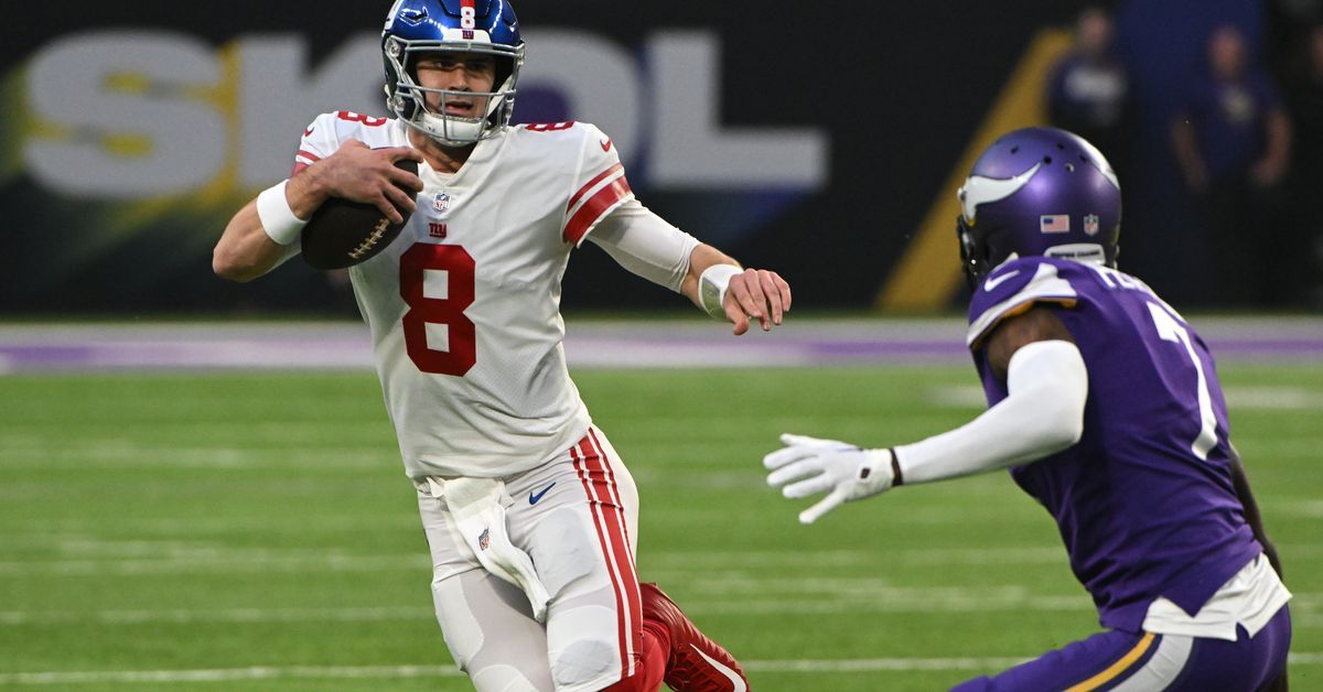 Madden 24 grades: Giants Daniel Jones (75) is QB21