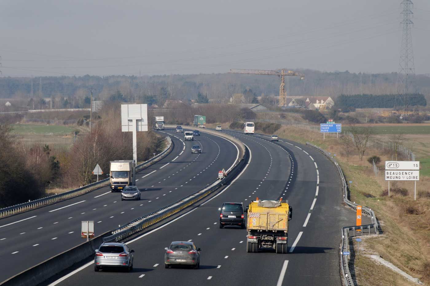 Cette autoroute française recharge votre Tesla en roulant